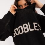 Czarny damski sweter oversize z domieszką wełny